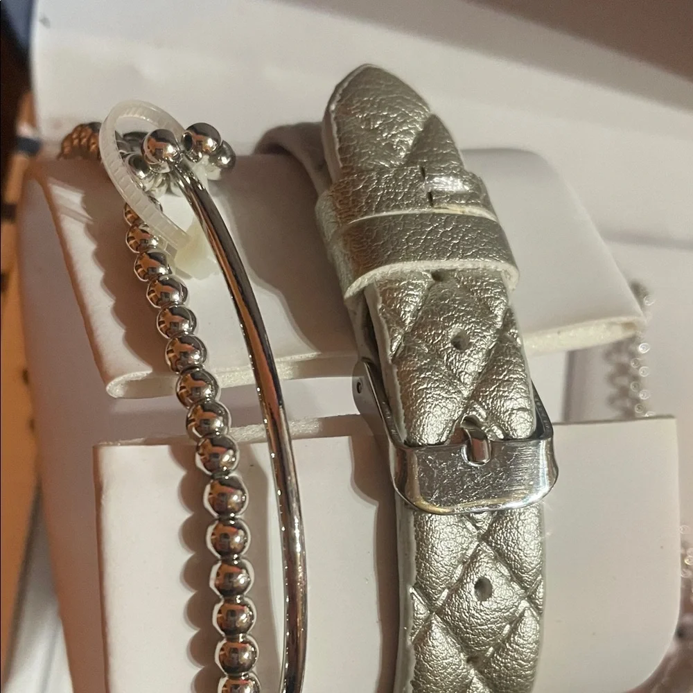 Sailor Jane - NWOT - Silver Watch and Necklace Set